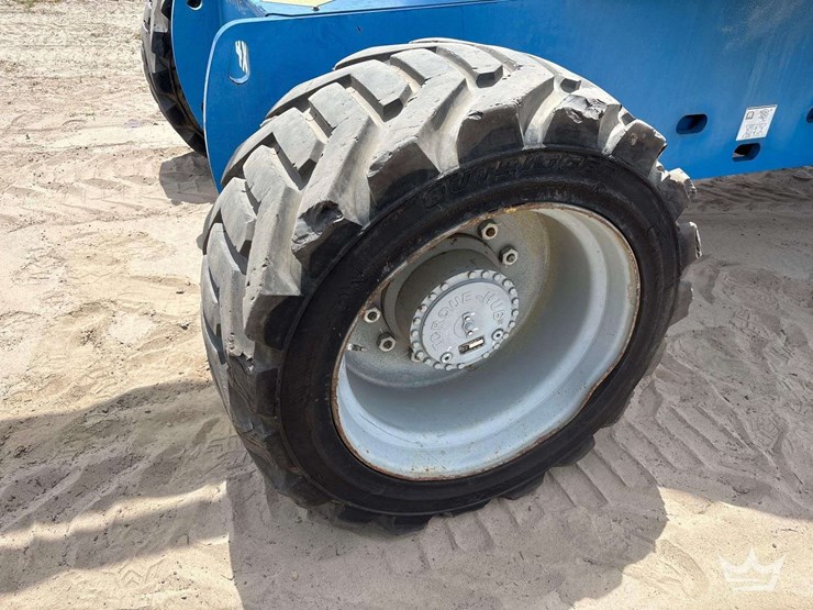 2013-genie-z-80-80ft-4x4-articulating-boom-lift-image-45