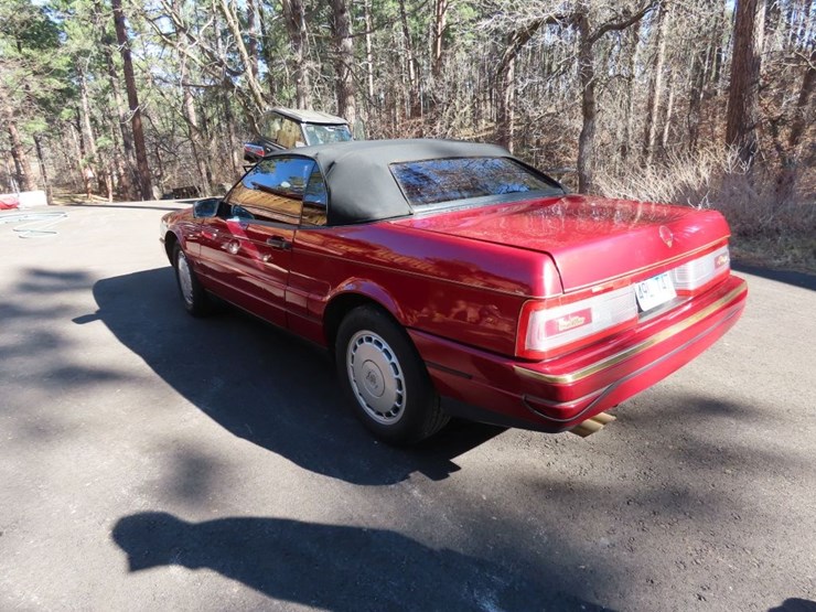 1992-cadillac-allante-convertible-image-8