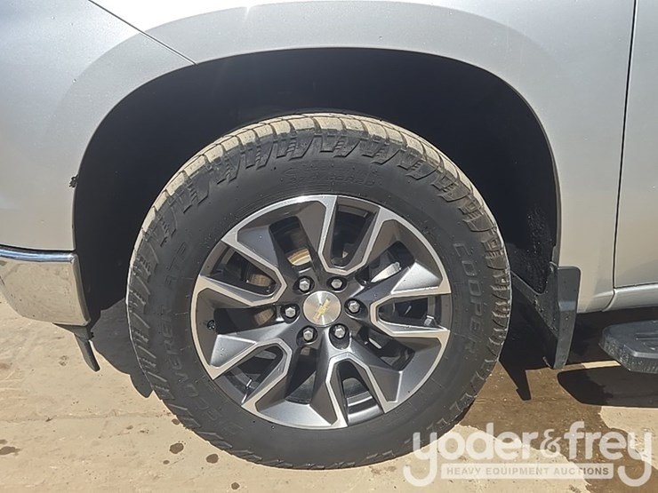 2022-chevrolet-1500-image-9