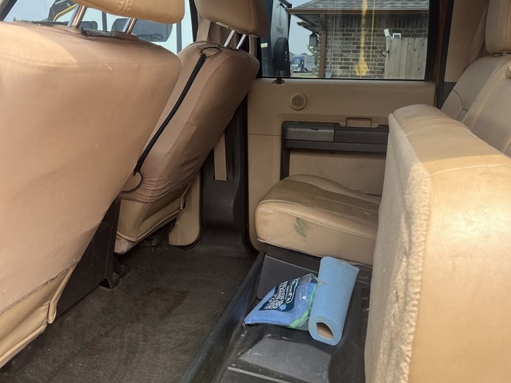 2011-ford-f250-lariat-image-12