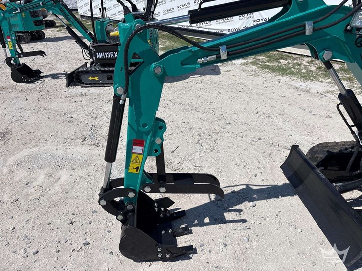 2026-cfg-industrial-h16r-mini-excavator-image-8