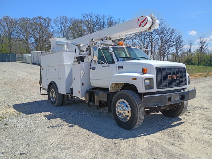 #24215-•-1999-gmc-c7500-bucket-truck-image-13