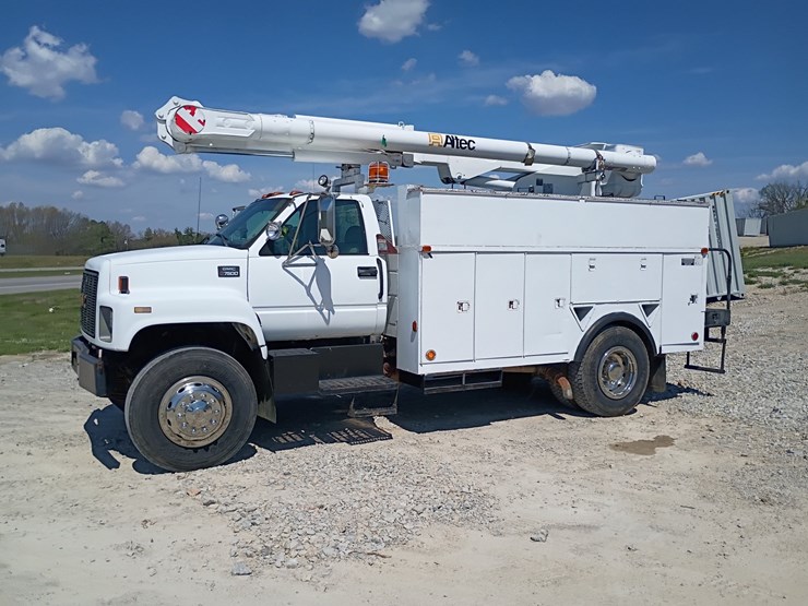 #24215-•-1999-gmc-c7500-bucket-truck-image-2