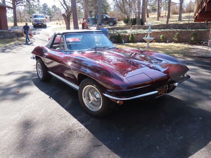 1964-chevrolet-corvette-stingray-roadster-image-47