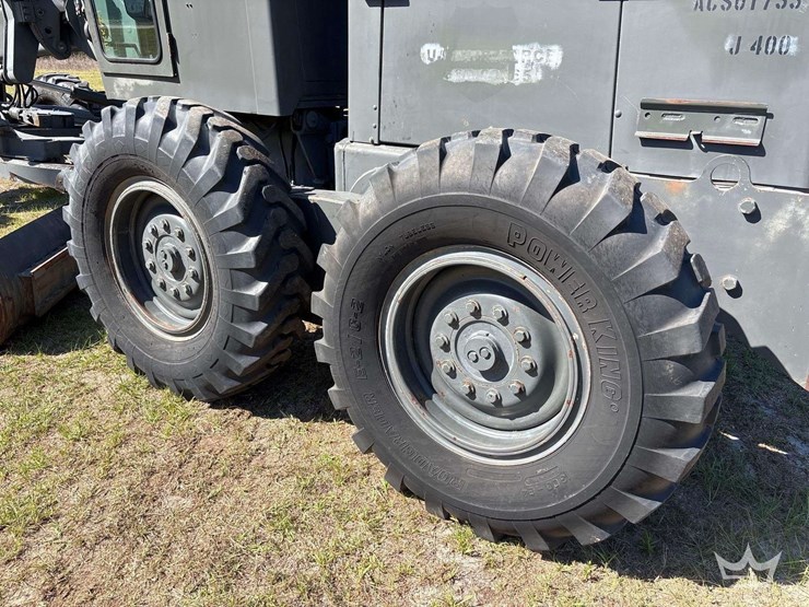 1986-deere-570a-image-46