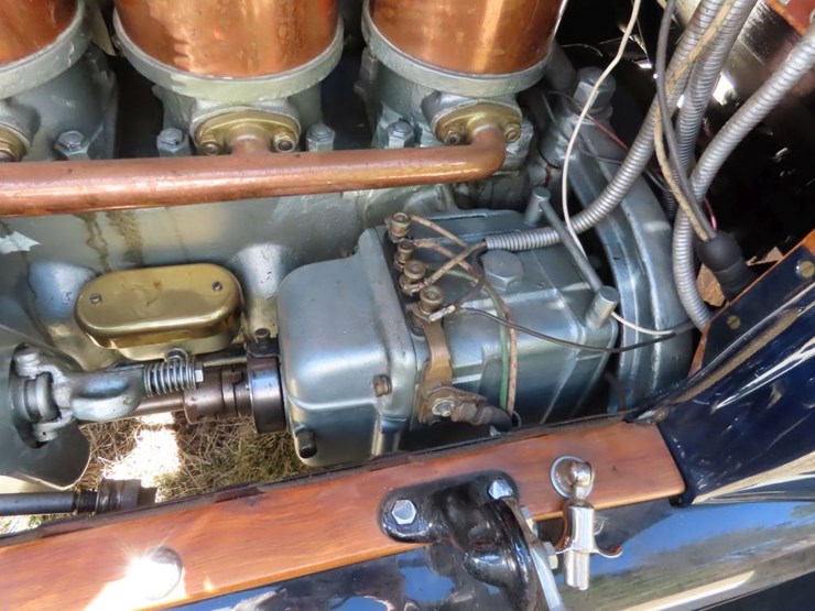1913-cadillac-model-30-touring-car-image-35