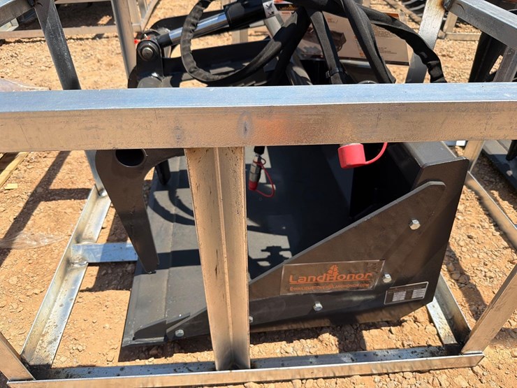 unused-landhonor-mini-skid-steer-44"-grapple-bucket-image-3