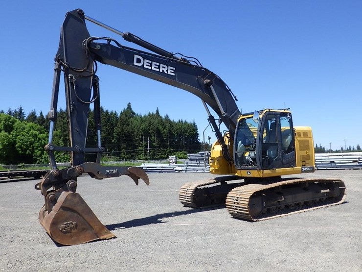 deere-245g-lc-image-1
