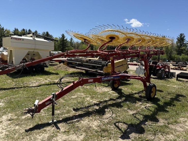 new-holland-1225-image-1