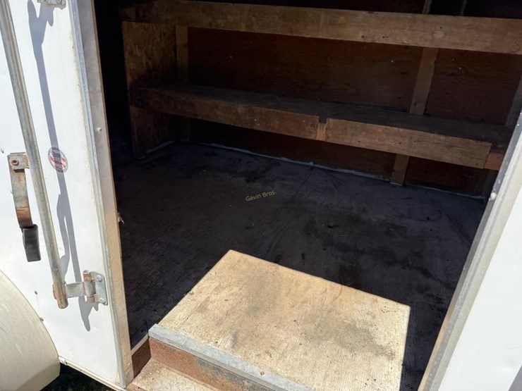 southwest-14'-x-7'-enclosed-tandem-trailer-image-5