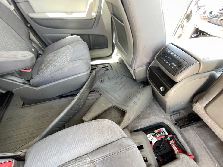 2011-chevrolet-traverse-image-97