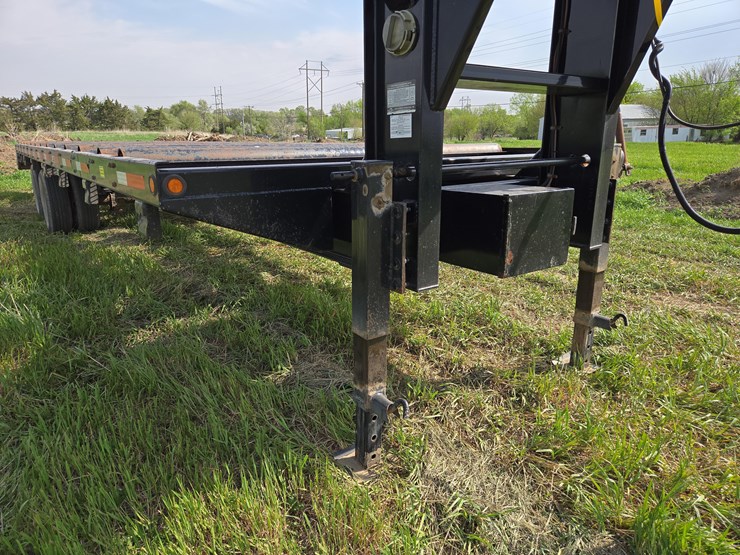 2015-precision-equipment-truss-gooseneck-trailer-image-13