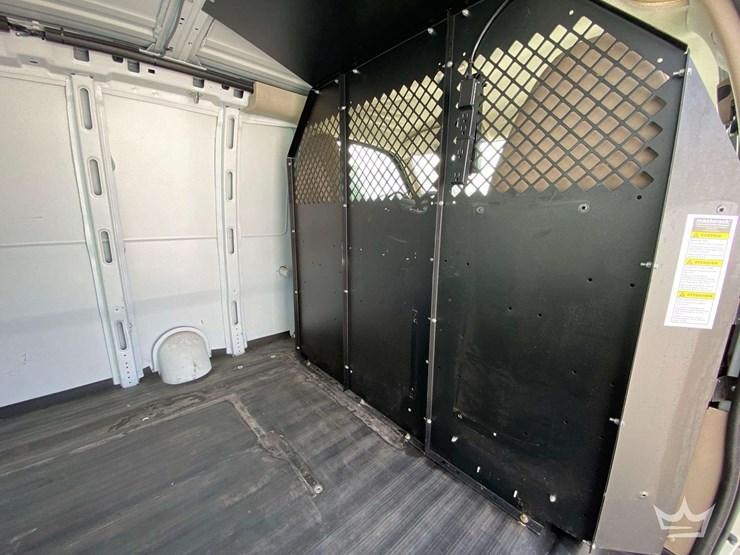 2011-chevrolet-express-2500-image-42