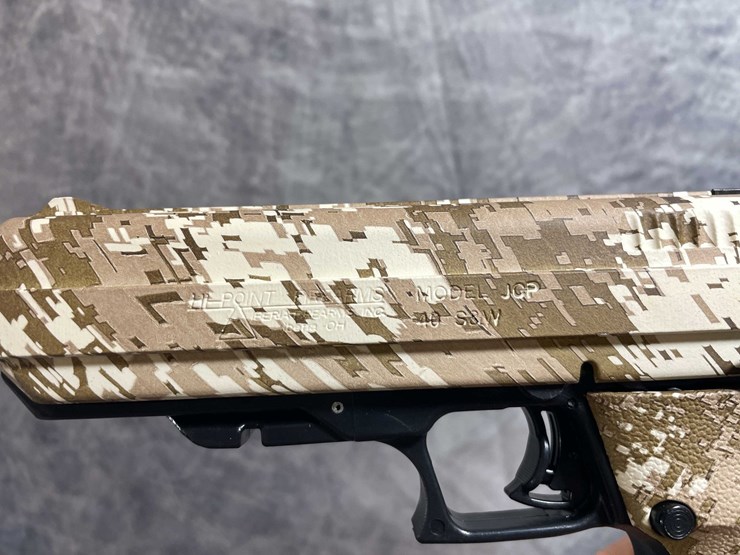#10310-•-hi-point-jcp40-40-s&w-pistol,-sn:-x7304283-image-11