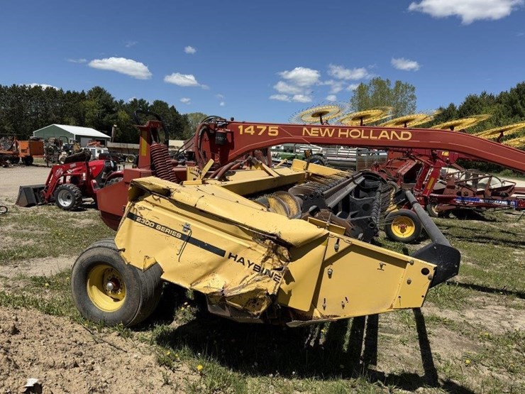 new-holland-1475-image-4