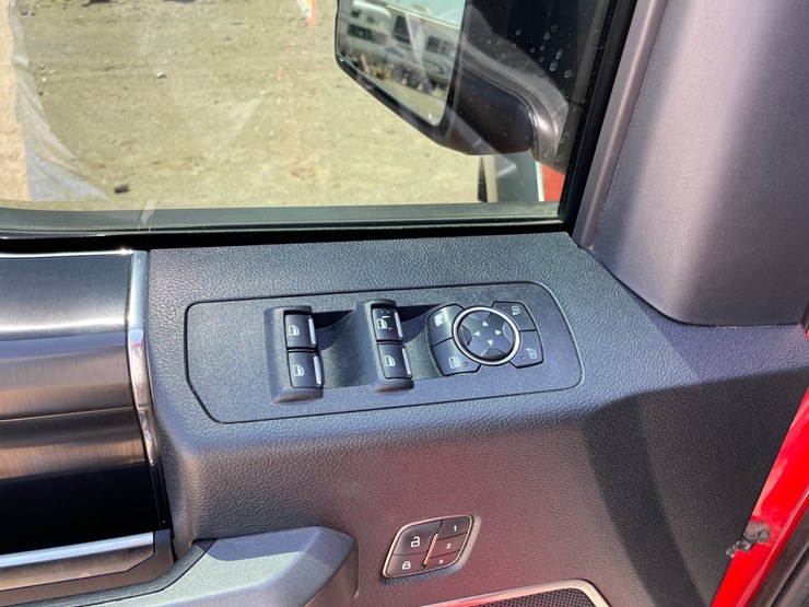 2019-ford-f150-image-34