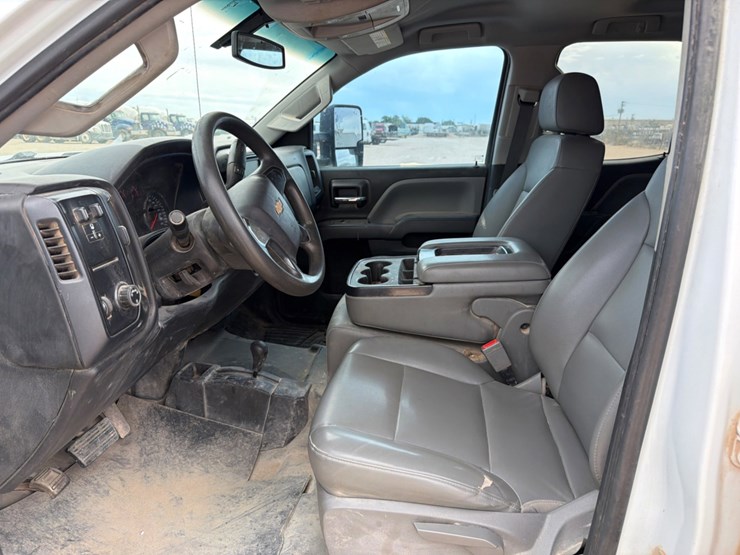 2019-chevrolet-silverado-2500hd-image-9