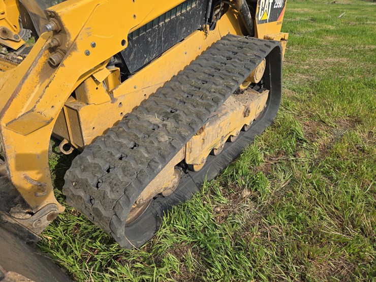 2018-caterpillar-299d2-image-5