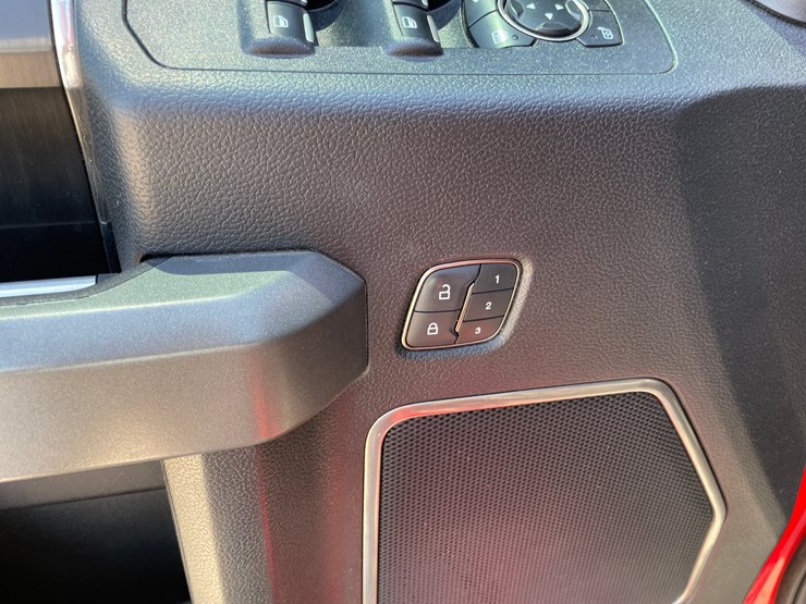 2019-ford-f150-image-35