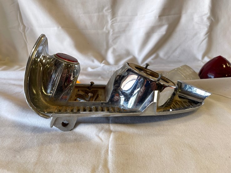 #5380-•-chevrolet-fuel-cap-door-and-tail-light-(las-cruces,-nm)-image-6