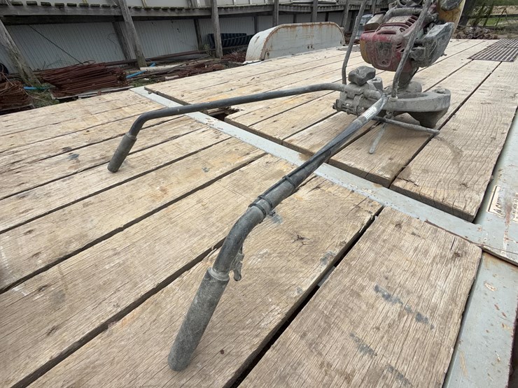 screed-heads-image-3