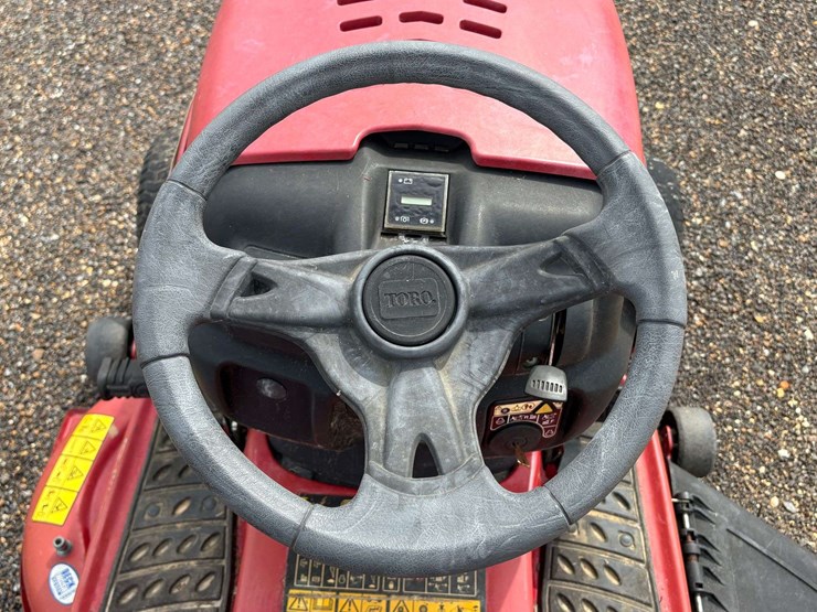 toro-lx427-image-8