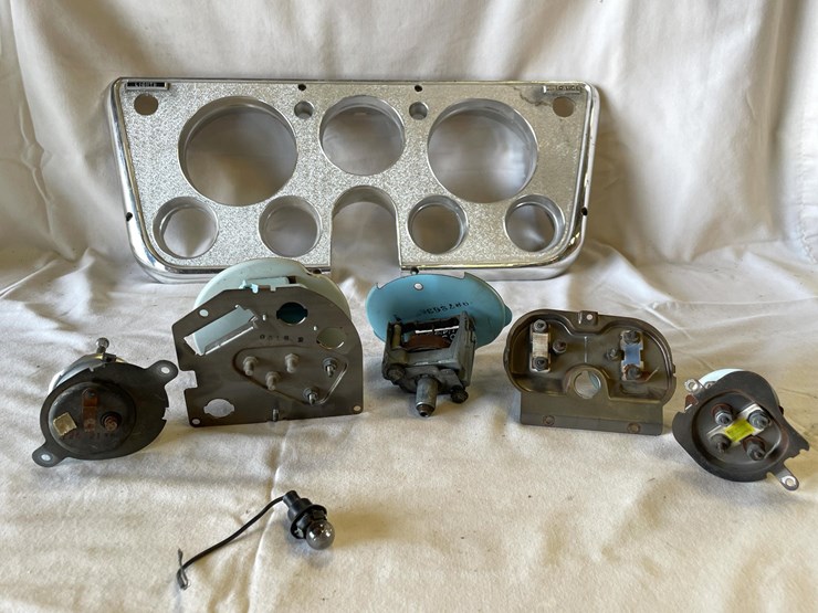 #5356-•-chevrolet-truck-parts-and-more-(las-cruces,-nm)-image-32