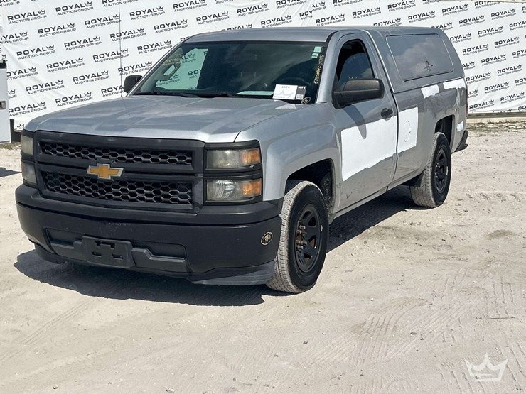 2015-chevrolet-silverado-1500-image-1