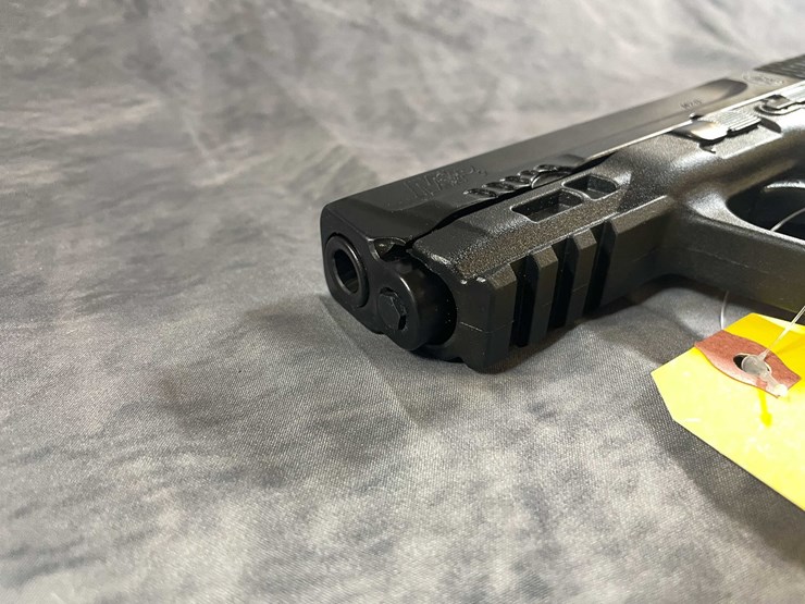 #10301-•-smith-&-wesson-m-&-p-2.0-9mm-luger-pistol,-sn:-njc4423-image-9