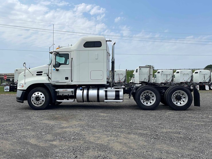 2014-mack-cxu613-image-6