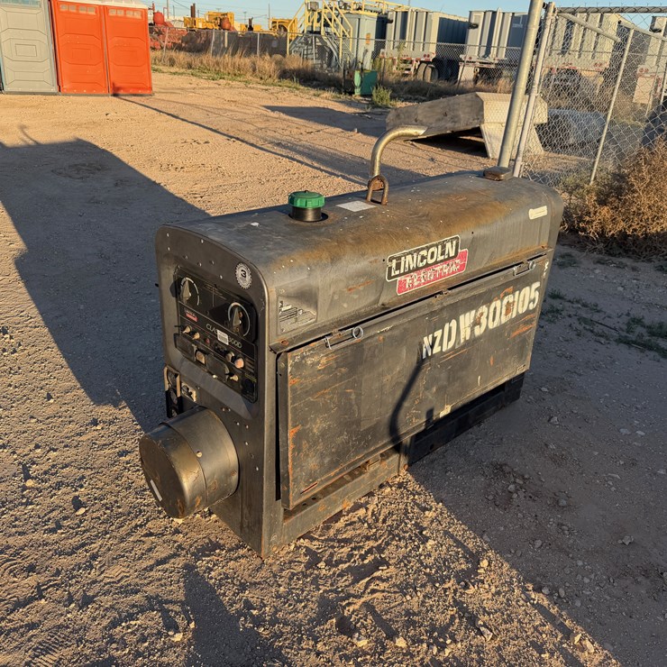 LINCOLN CLASS 300D WELDER
