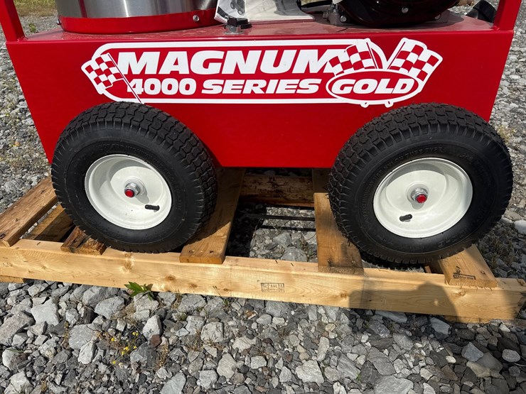 #5405-•-unused-magnum-4000-hot-water-pressure-washer-2616120-image-13