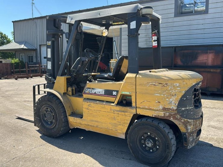 caterpillar-dp40-image-3