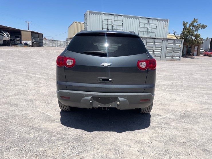 2011-chevrolet-traverse-image-6