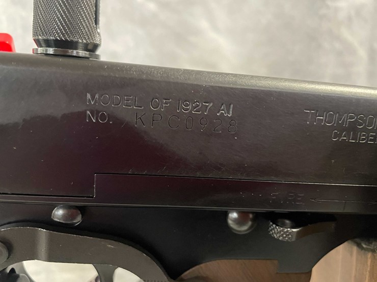 #10331-•-thompson-1927-a1-tommy-gun-deluxe-45-auto-semi-auto-rifle,-sn:-kpc0928-image-17