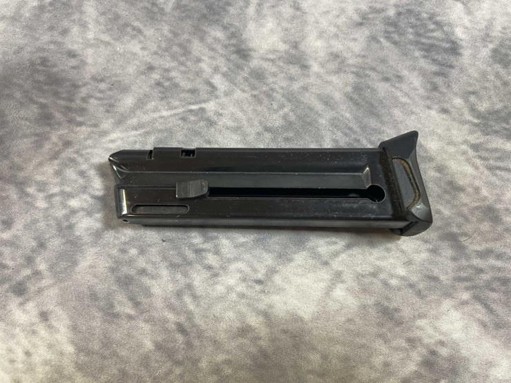 #10294-•-ruger-sr22-22-lr-pistol,-sn:-361-71180-image-17
