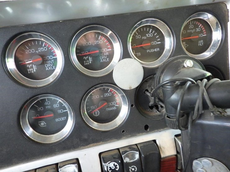 2006-kenworth-t800-image-57