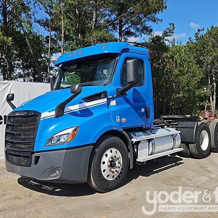 2019 FREIGHTLINER CASCADIA 116