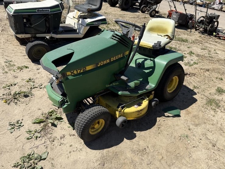 john-deere-lx172-image-1