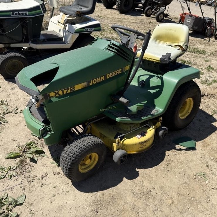 JOHN DEERE LX172