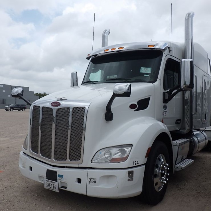 2019 PETERBILT 579