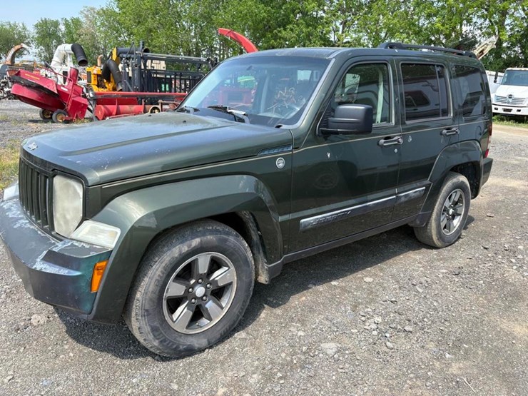 2008-jeep-liberty-image-1