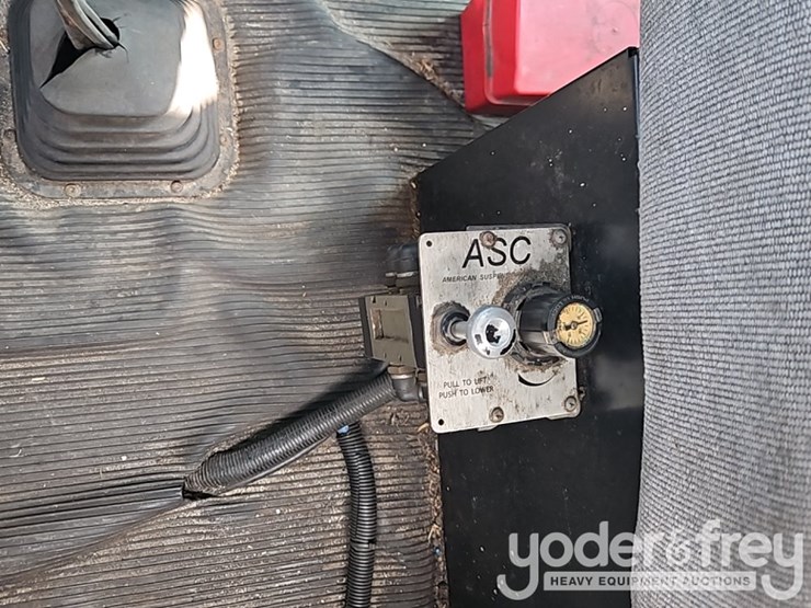 2005-kenworth-t800-image-36