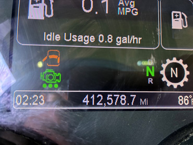 2018-peterbilt-567-image-15