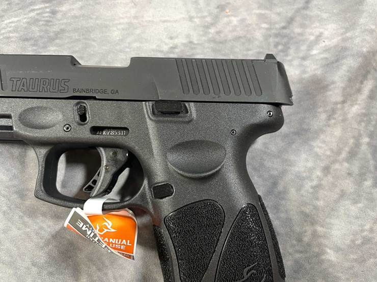 #10316-•-taurus-g3c-9mm-luger-pistol,-sn:-aek785311-image-7