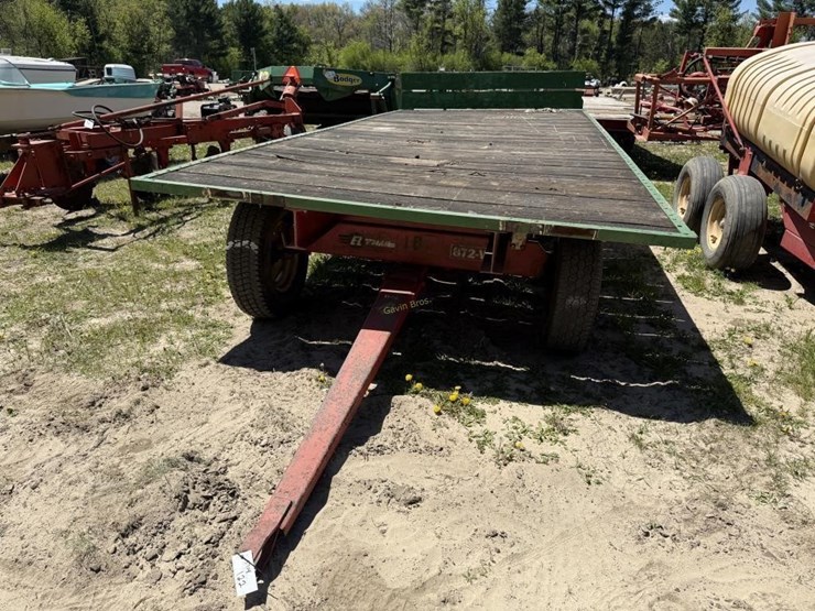 20'-flat-hay-wagon-image-6