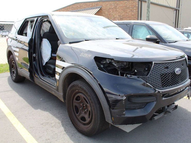 2021-ford-explorer-image-1