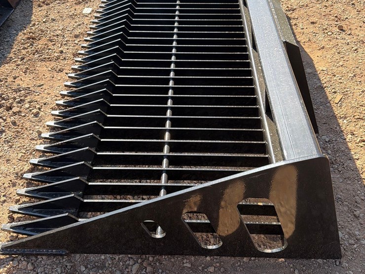 unused-wolverine-84"-skid-steer-sieve-shovel-image-3