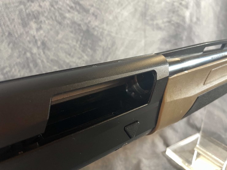 #10359-•-impala-plus-nero-desert-12-ga.-semi-auto-shotgun,-sn:-60-h23yt-0010063-image-19