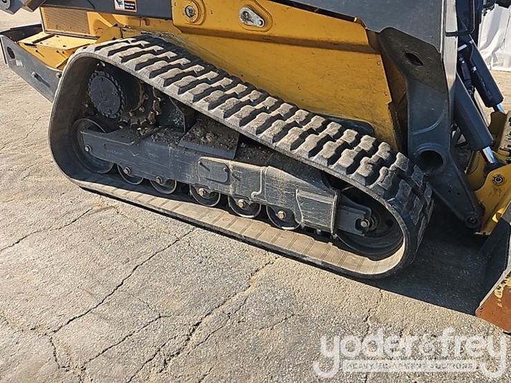 2024-deere-333g-image-15